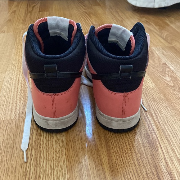 Nike Dunks High (2008 Bright Peach/Black) - Picture 4 of 6